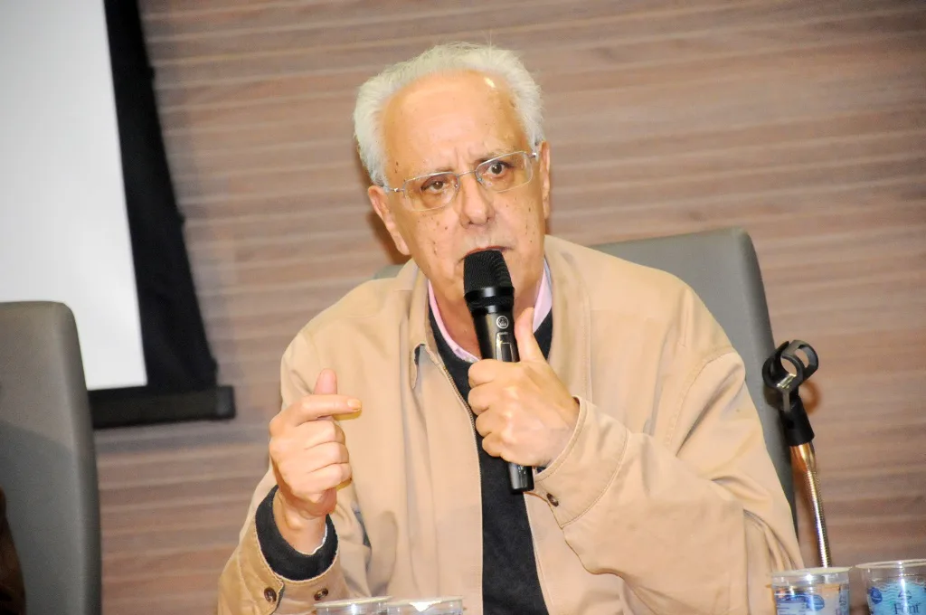 Defesa e exaltação do movimento sindical