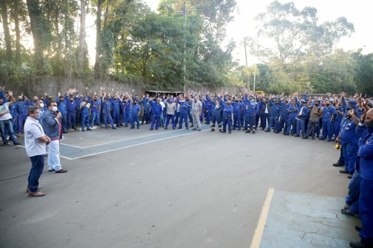 Metalurgicos conquistam PLR com aumento