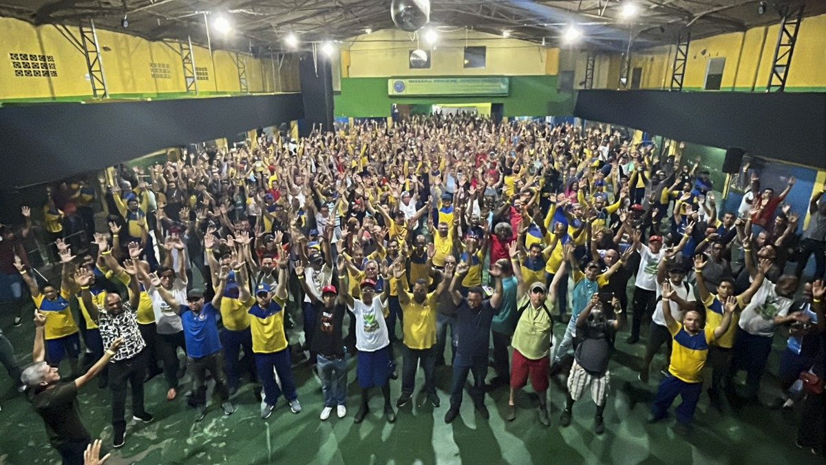 Trabalhadores aprovam proposta e greve dos Correios é suspensa