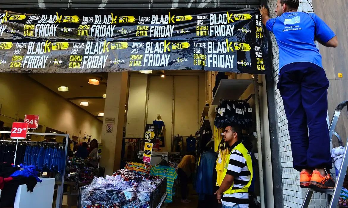 Sindicato alerta sobre direitos do comerciário na Black Friday
