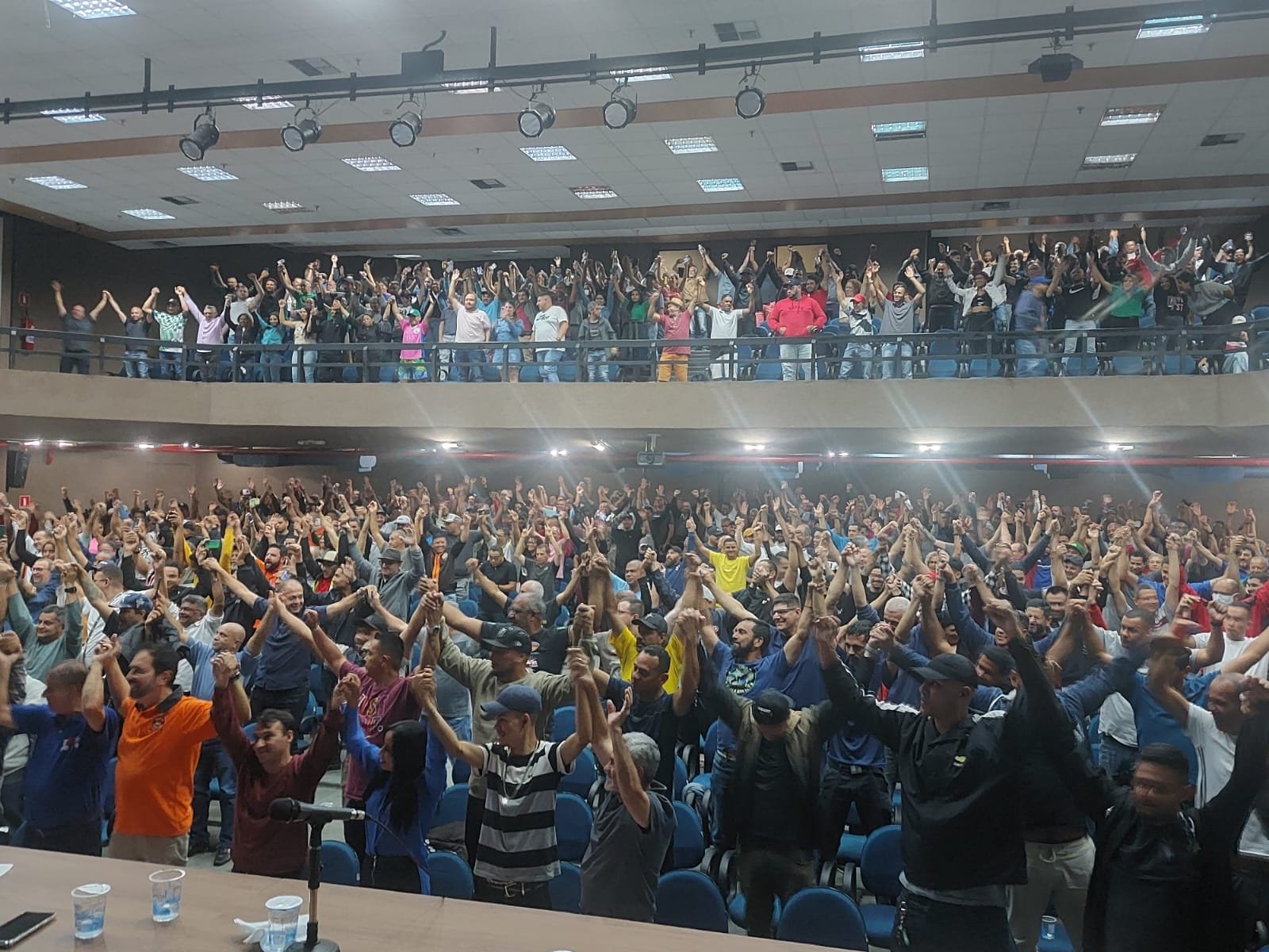 Reajuste beneficia 600 mil metalúrgicos