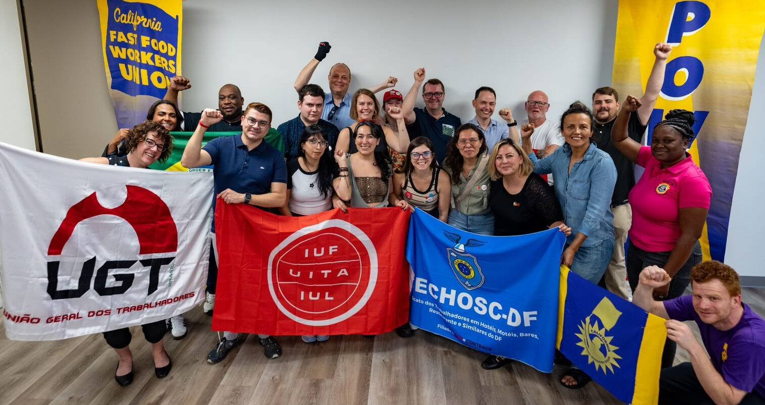 Sindicato e UGT apoiam trabalhadores do “fast food” nos EUA