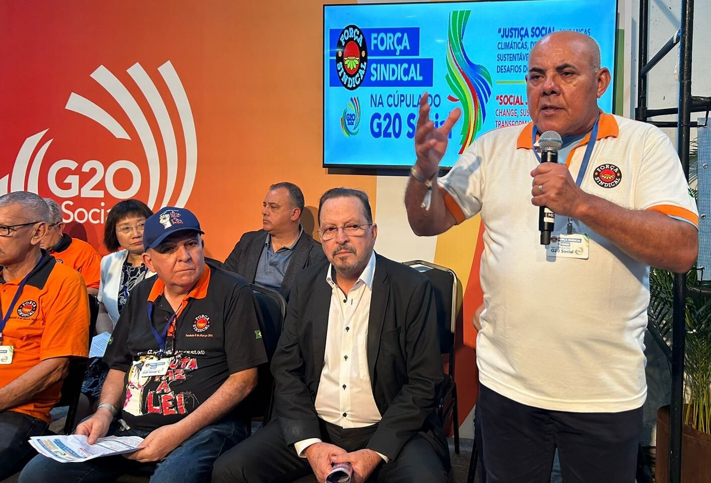 Líder frentista exalta os avanços do G20 Social