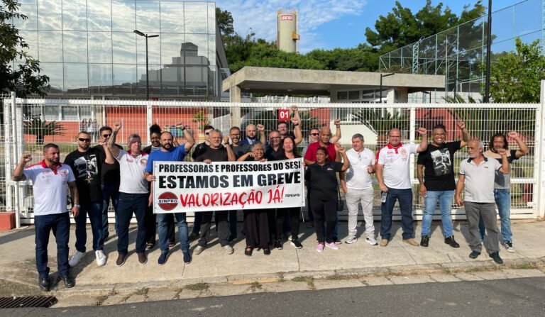 Começa forte greve no Sesi