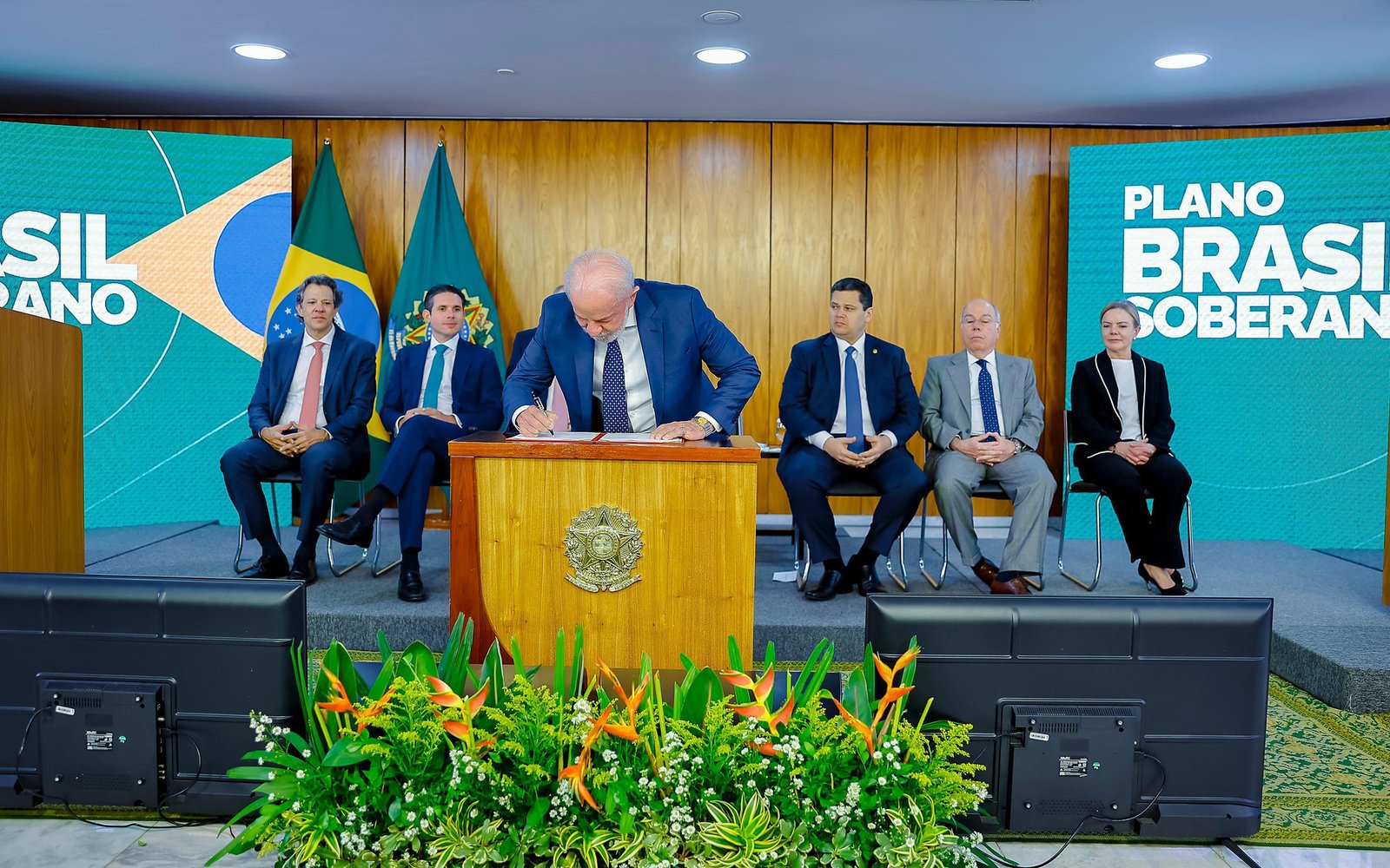 Centrais apoiam pacote pra deter o tarifaço