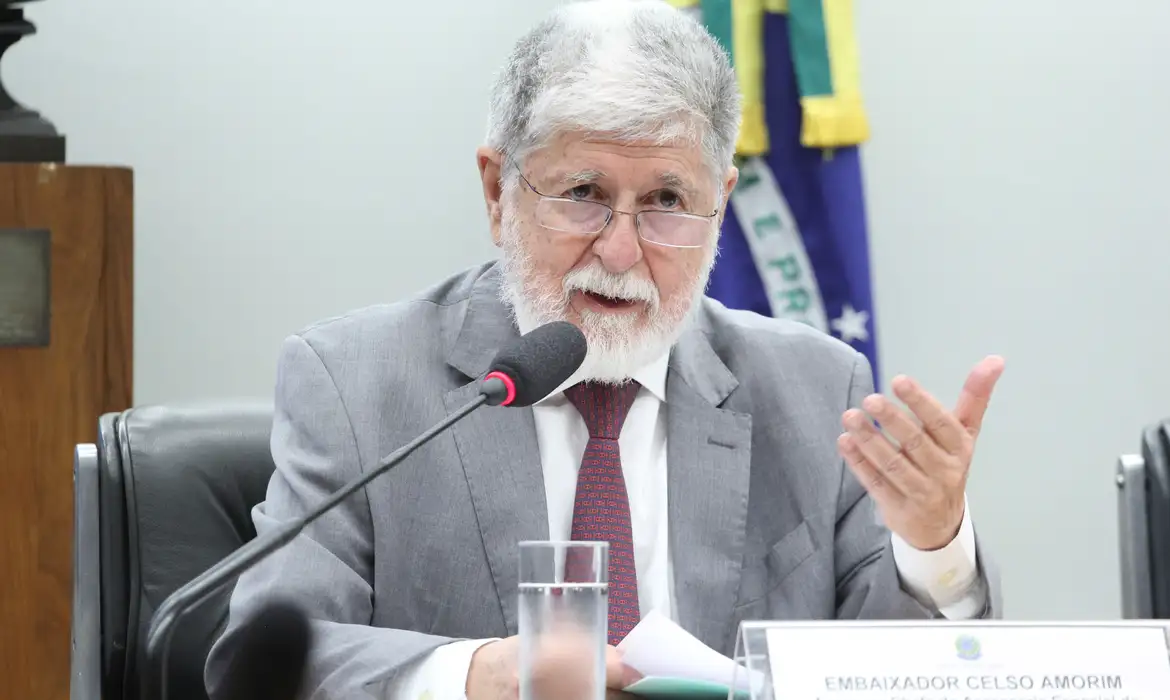 “Com os EUA não vejo saída” – Celso Amorim, ex-ministro da Defesa.