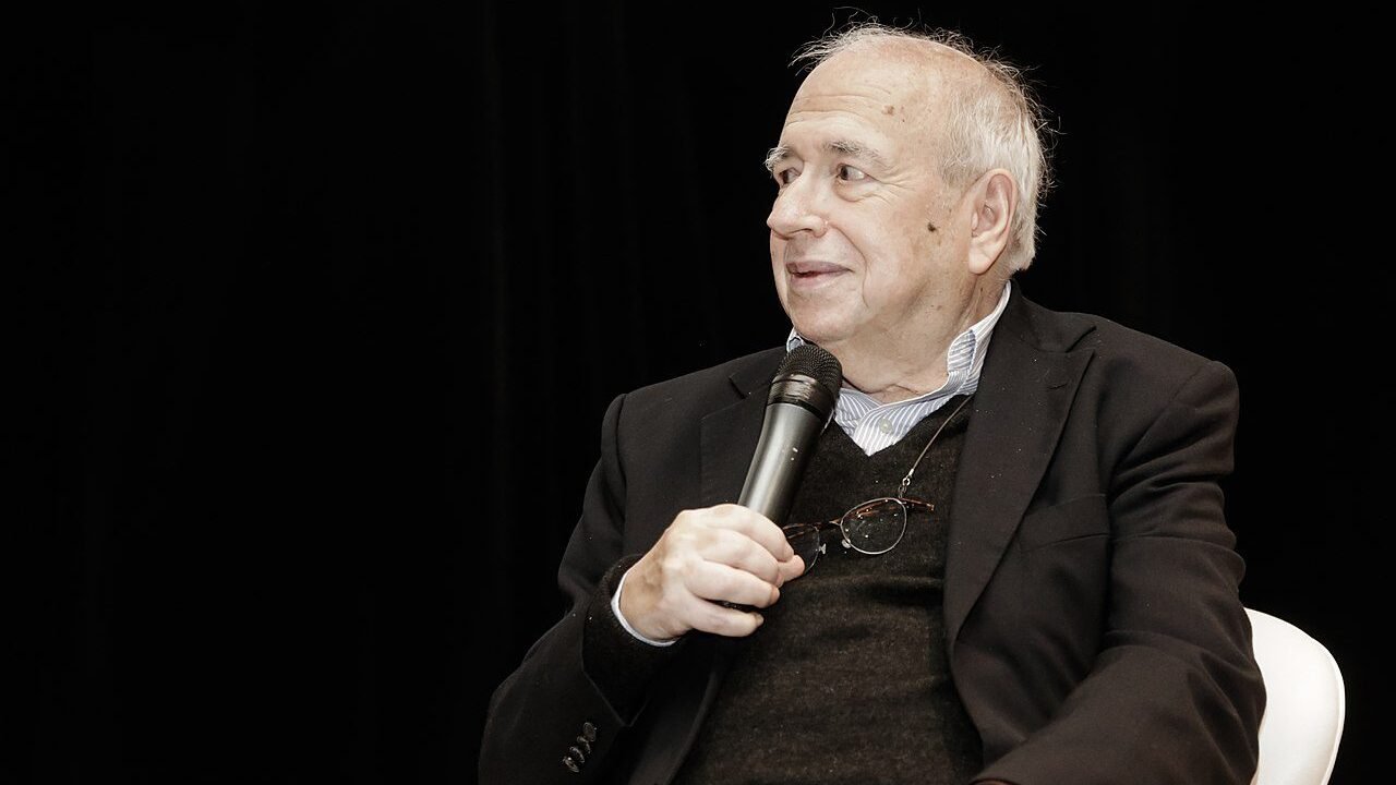 “O mundo não é ruim, só está mal frequentado.” – Luís Fernando Veríssimo, escritor.
