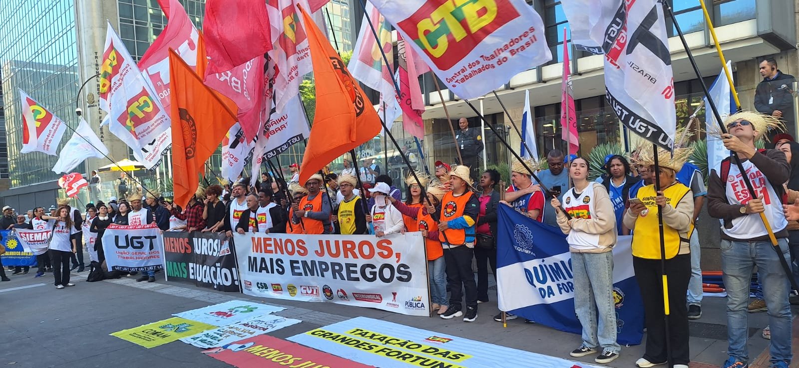 Não dá mais uma Selic a 15%!