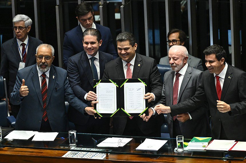 Congresso promulga o fim da escala 6x1.